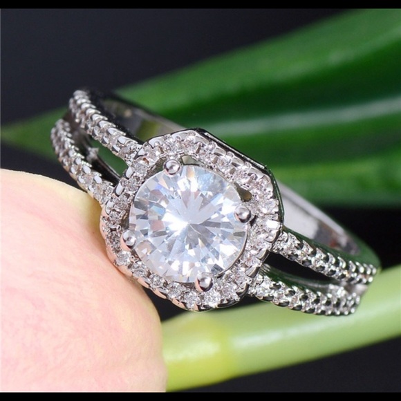 Ring - Picture 1 of 1